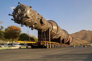 برج تقطیر پالایشگاه مهر خلیج فارس